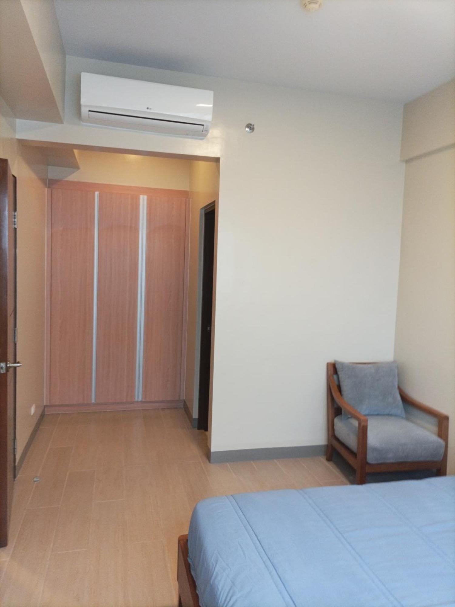 One Manchester Place Condo Lapu-Lapu City Exterior photo